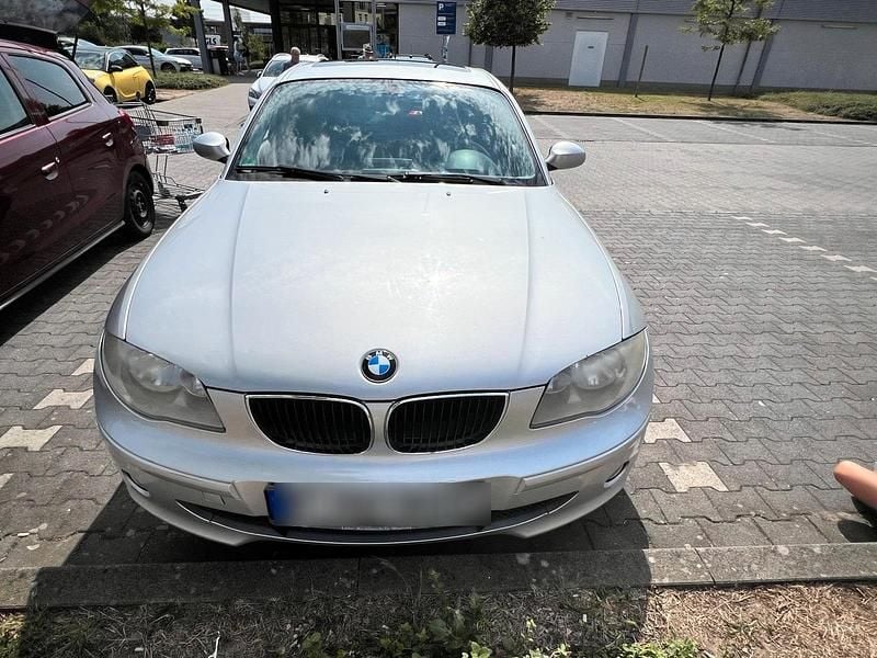 Silber Gebraucht 2006 BMW 120 Kleinwagen | 2.999 € (Etwas zu teuer) - Bild 1/4