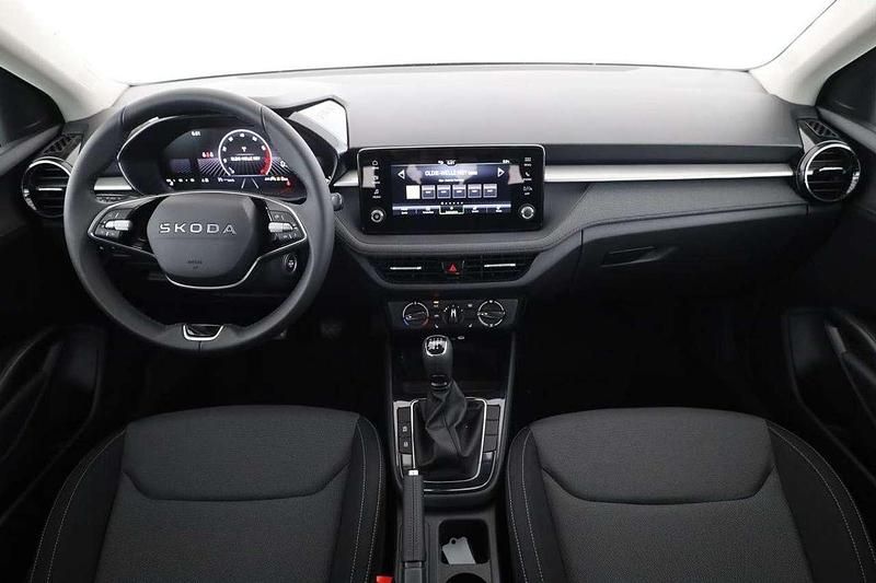 Neu Skoda Fabia Selection 95 PS (69 kW) 2025 Candyweiß Limousine