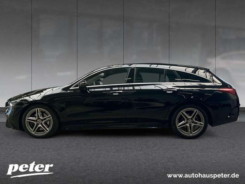 Metalliclack kosmosschwarz Gebraucht 2024 Mercedes CLA200 Shooting Brake AMG Kombi | 32.890 € (Guter Preis) - Bild 1/3