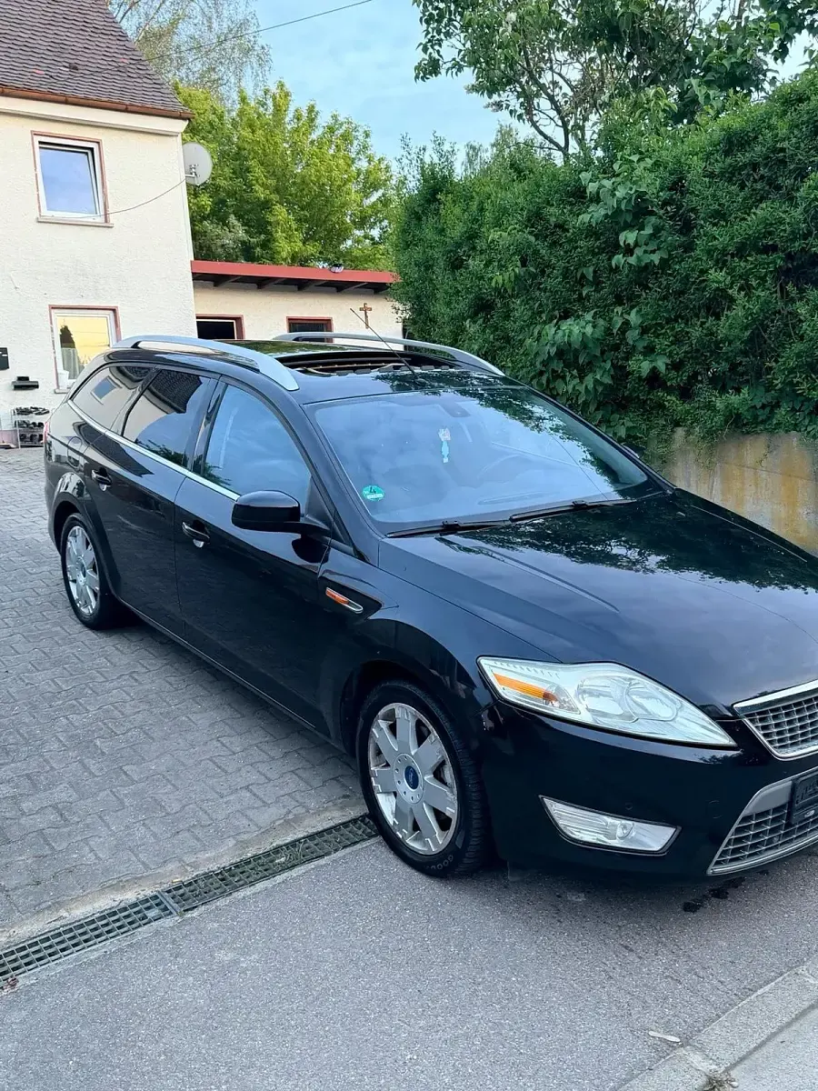 Usado Ford Mondeo 175 CV (128 kW) 2010 Negro Familiar