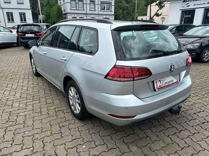 Gebraucht VW Golf VII 116 PS (85 kW) 2018 Silber Limousine