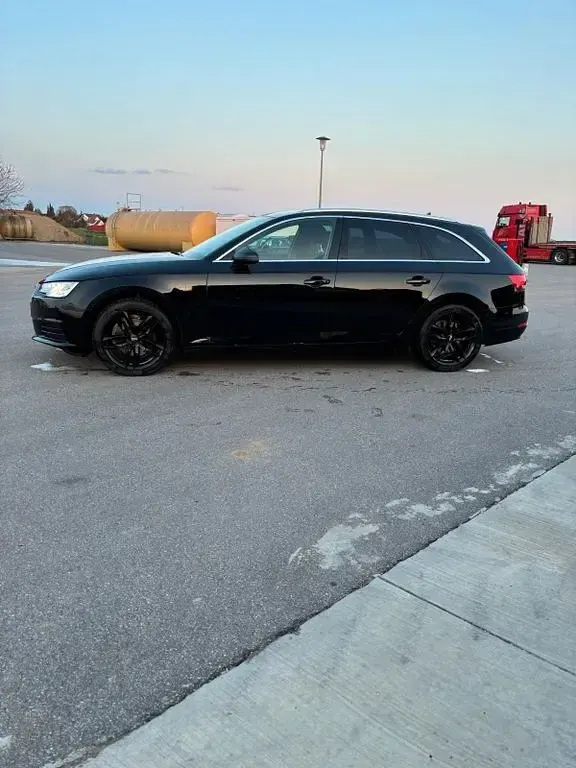 Gebraucht Audi A4 150 PS (110 kW) 2017 Schwarz Kombi