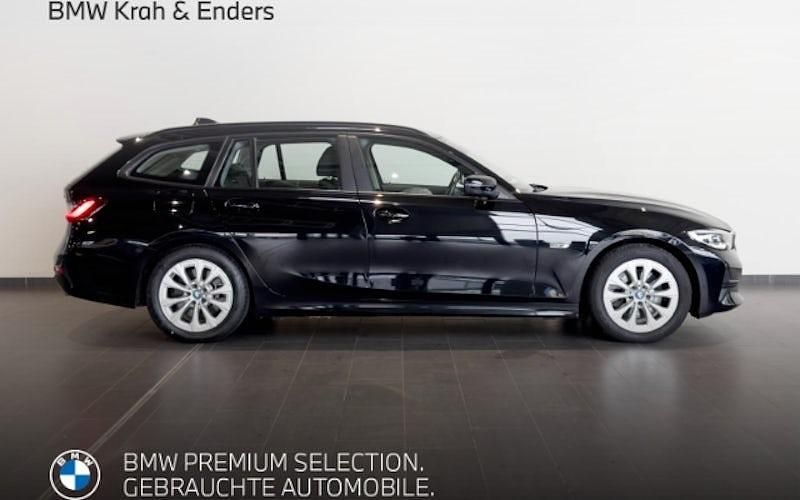 Gebraucht BMW 320e Sport Line 204 PS (150 kW) 2022 Schwarz ii Kombi