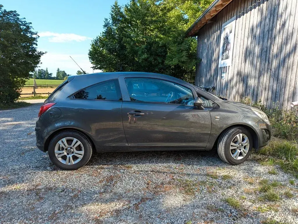 Gebraucht Opel Corsa Selection 87 PS (63 kW) 2011 Grau Kleinwagen