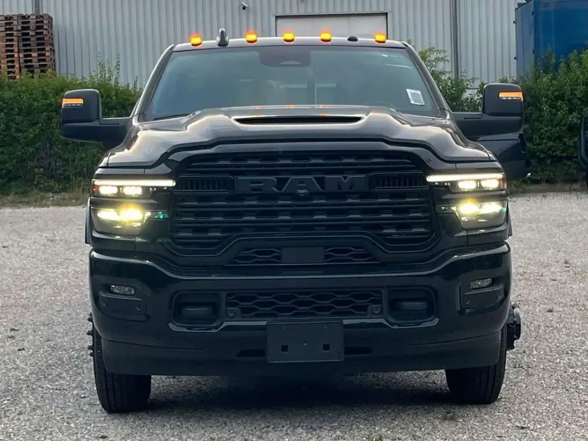 Neu Dodge Ram Limited 426 PS (313 kW) 2025 Schwarz Pickup