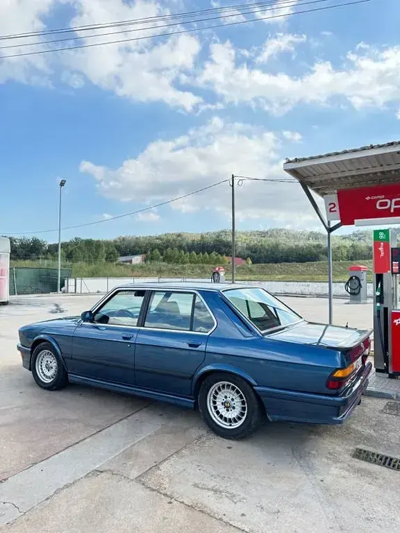 Gebraucht BMW M5 Performance 286 PS (210 kW) 1987 Blau Limousine