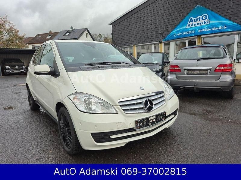 Gebraucht Mercedes A180 116 PS (85 kW) 2011 Weiß Van / Kleinbus