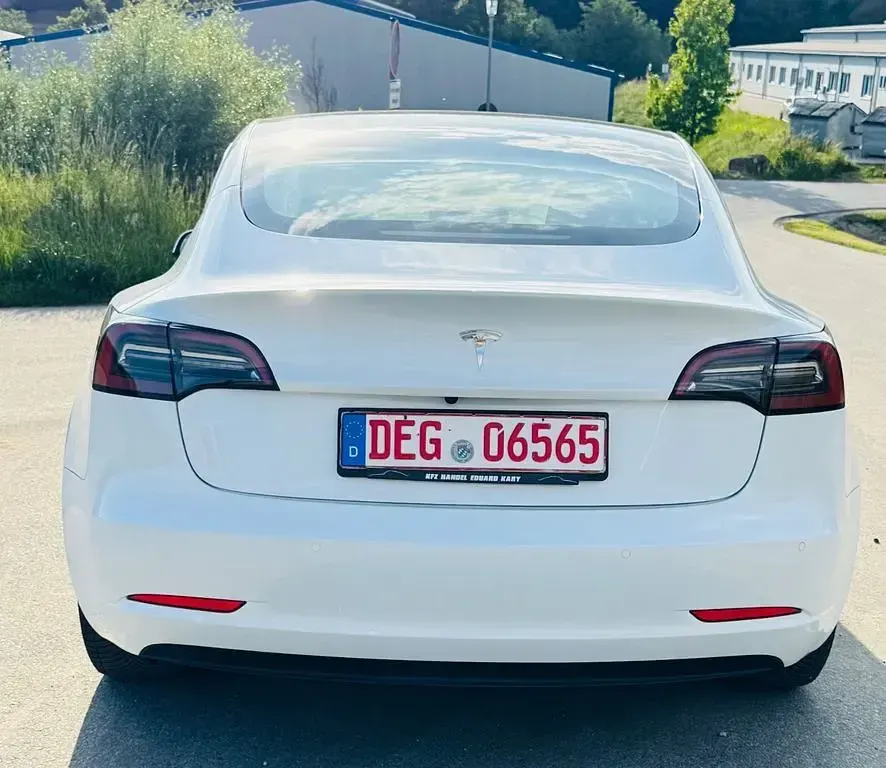 Gebraucht Tesla Model 3 366 kW (498 PS) 2022 Weiß Limousine
