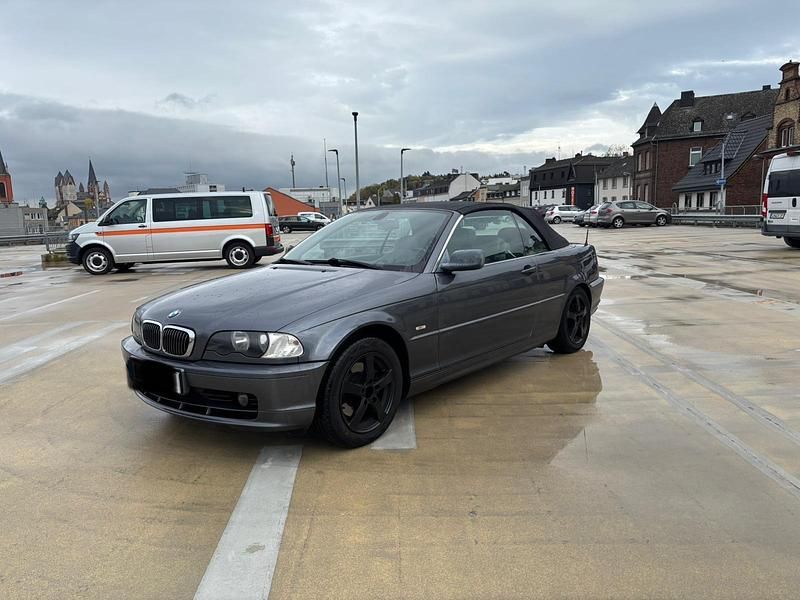 Gebraucht BMW 320 Cabriolet 170 PS (125 kW) 2001 Grau Cabrio