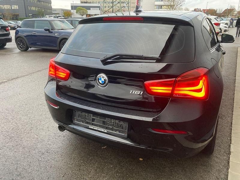 Gebraucht BMW 116 Sport Line 109 PS (80 kW) 2016 Schwarz Kleinwagen