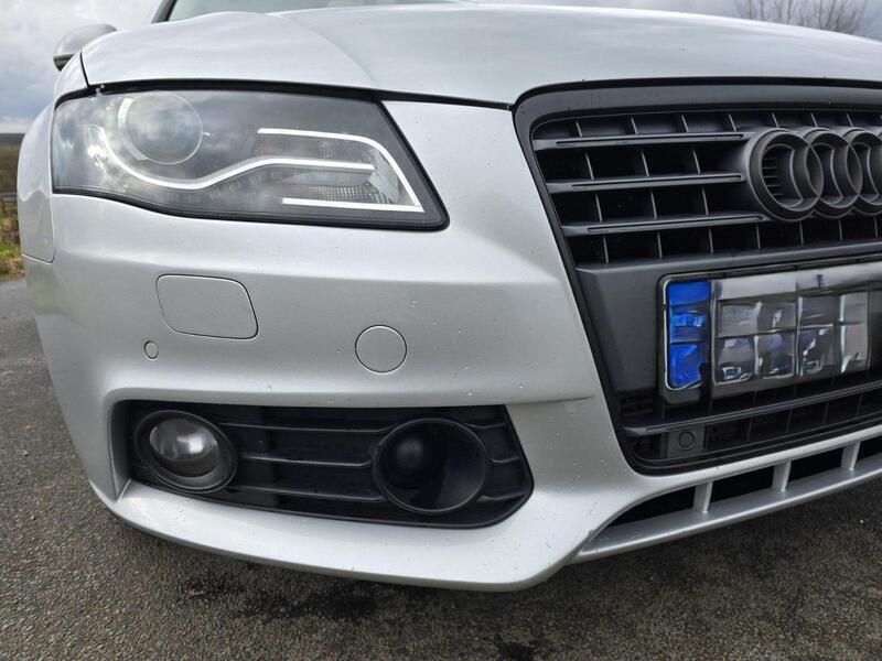 Silber Gebraucht 2009 Audi A4 Ambiente Limousine | 5.300 € (Superpreis) - Bild 1/4