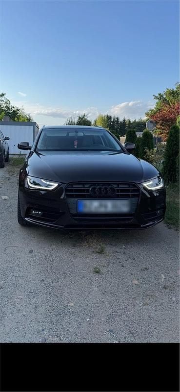 Braun Gebraucht 2013 Audi A4 Kombi | 10.999 € (Etwas zu teuer) - Bild 1/4