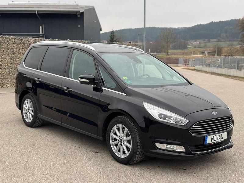 Schwarz Gebraucht 2019 Ford Galaxy Titanium Van / Kleinbus | 14.500 € (Superpreis) - Bild 1/4