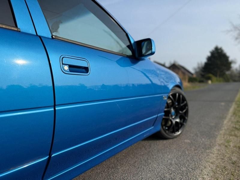 Gebraucht Opel Vectra 227 PS (166 kW) 1993 Blau Limousine