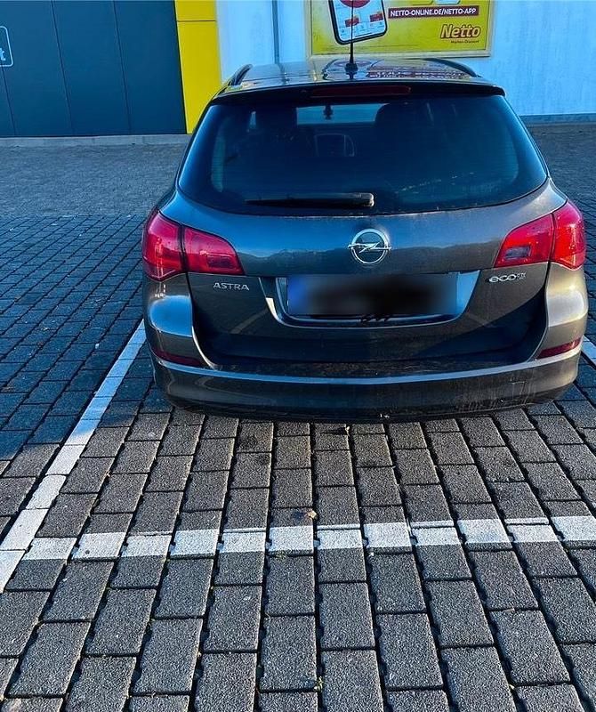 Grau Gebraucht 2011 Opel Astra Kombi | 2.500 € (Superpreis) - Bild 1/4