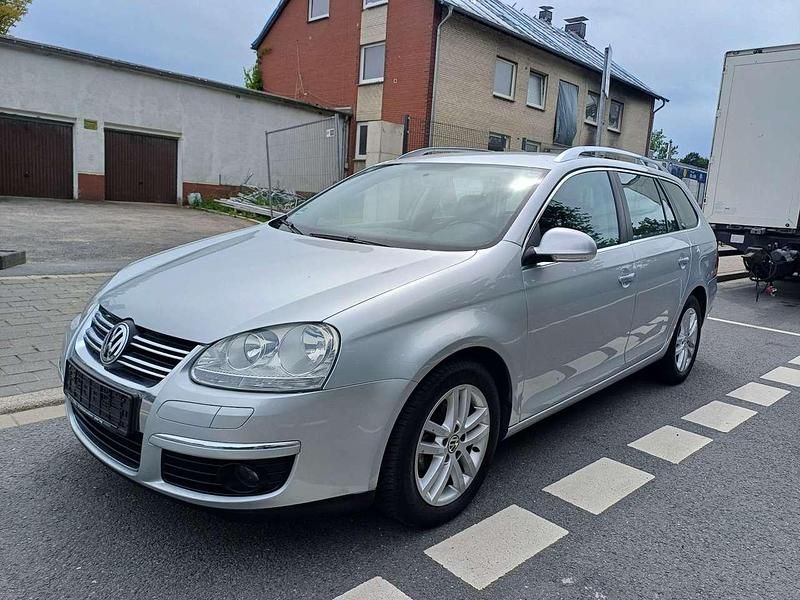 Reflexsilber metallic Gebraucht 2008 VW Golf VI Comfortline Kombi | 6.970 € (Fairer Preis) - Bild 1/4