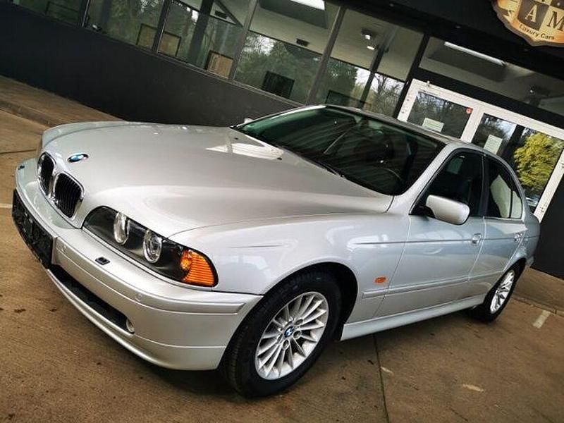 Gebraucht BMW 530 231 PS (169 kW) 2002 Titansilber metallic (metallic) Limousine