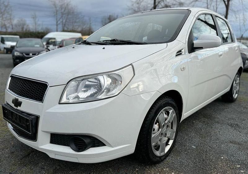 Weiß Gebraucht 2009 Chevrolet Aveo LS Kleinwagen | 2.500 € (Guter Preis) - Bild 1/4