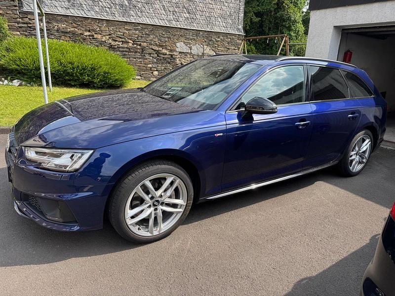 Gebraucht Audi A4 S-Line 190 PS (139 kW) 2019 Blau Kombi