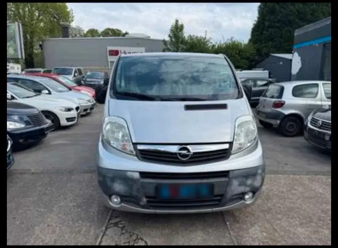 Gebraucht Opel Vivaro 140 PS (102 kW) 2012 Grau Van / Kleinbus