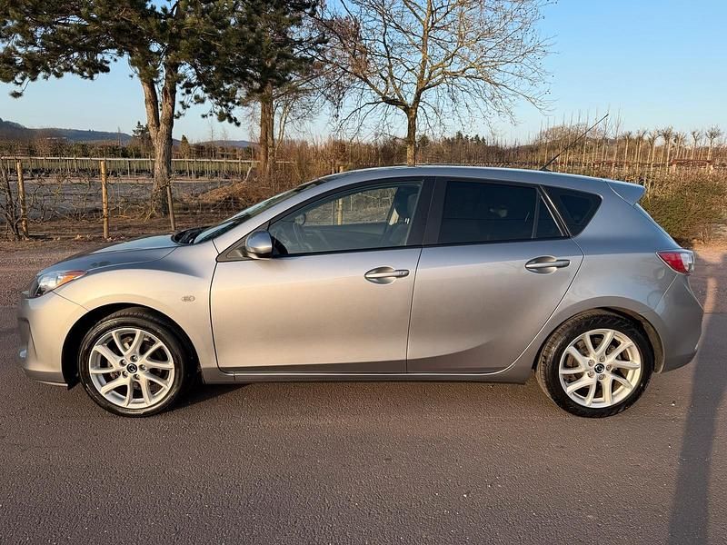 Gebraucht Mazda 3 105 PS (77 kW) 2013 Grau Limousine