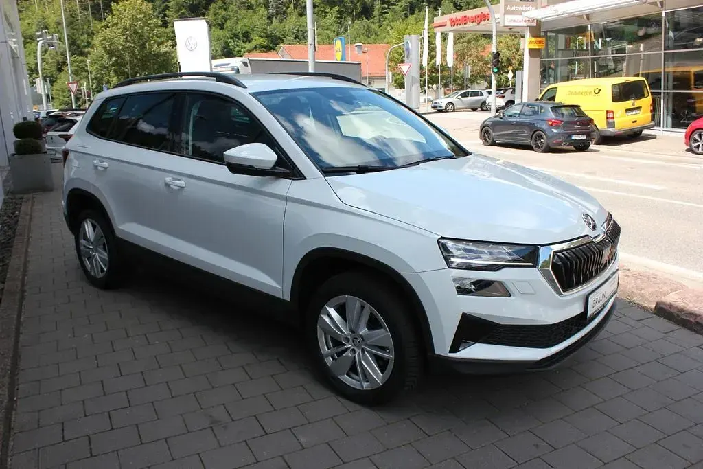 Gebraucht Skoda Karoq Selection 150 PS (110 kW) 2024 Weiß SUV
