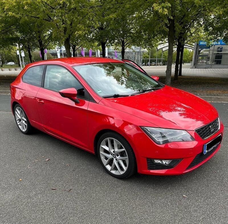 Rot Gebraucht 2015 Seat Leon SC FR Kleinwagen | 11.100 € (Guter Preis) - Bild 1/4