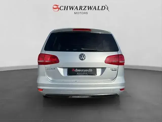 Gebraucht VW Sharan Trendline 140 PS (102 kW) 2011 Silber Van / Kleinbus