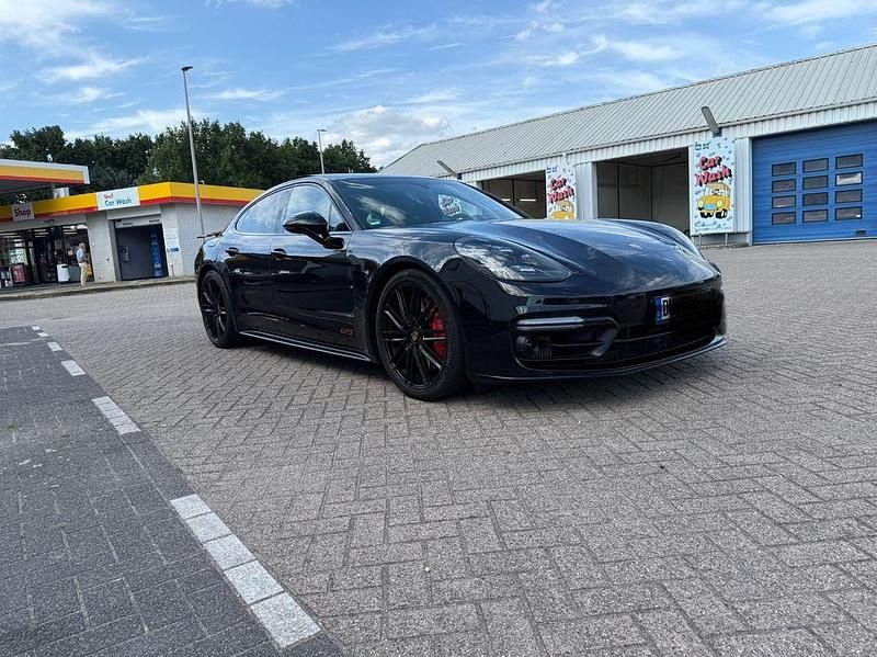 Schwarz Gebraucht 2019 Porsche Panamera GTS Limousine | 77.500 € (Etwas zu teuer) - Bild 1/4
