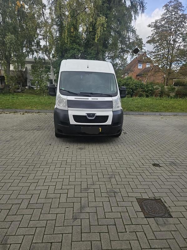 Weiß Gebraucht 2012 Peugeot Boxer Van | 7.999 € (Etwas zu teuer) - Bild 1/4