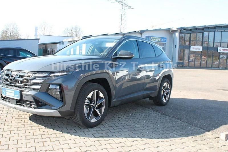 Neu Hyundai Tucson Advanced 160 PS (117 kW) 2025 Grau SUV