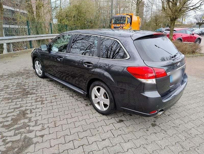 Gebraucht Subaru Legacy 167 PS (122 kW) 2011 Kombi