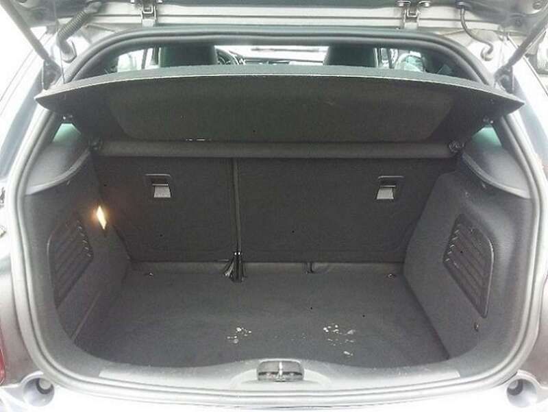 Grau Gebraucht 2010 Citroën DS3 Sport Chic Limousine | 2.900 € (Superpreis) - Bild 1/4