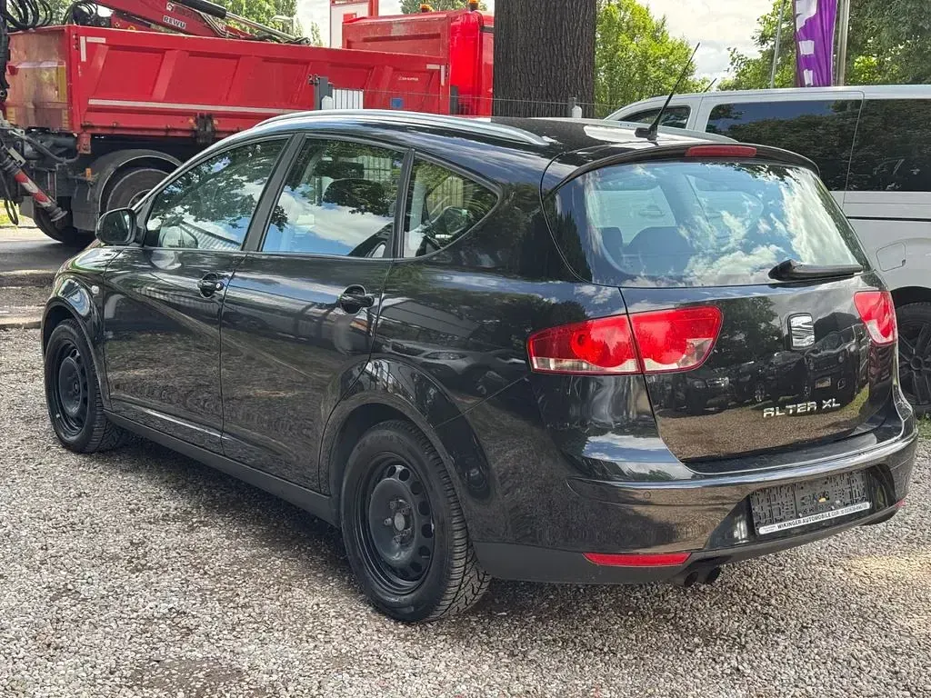 Gebraucht Seat Altea 125 PS (91 kW) 2012 Schwarz SUV