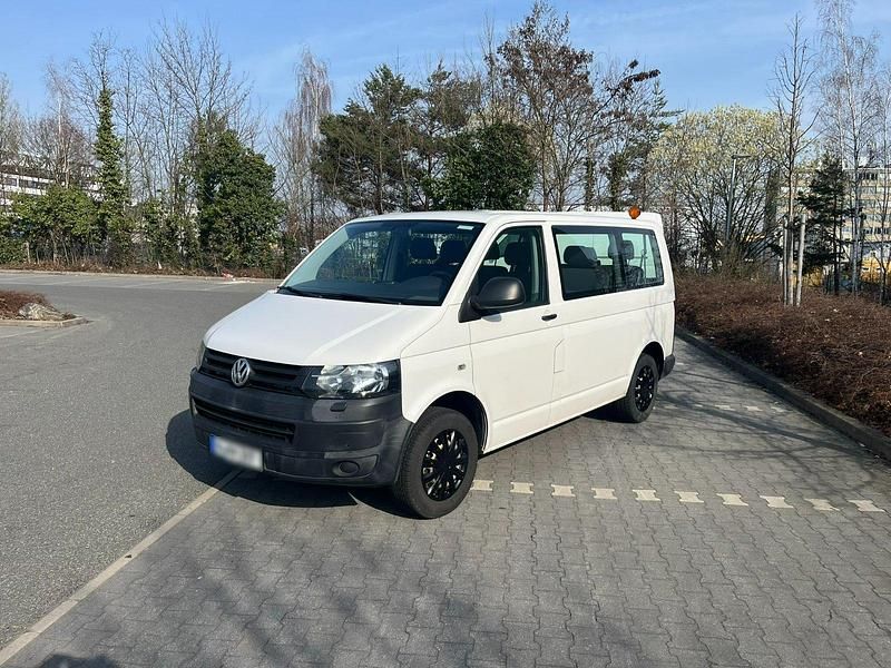 Gebraucht VW Caravelle 84 PS (61 kW) 2014 Weiß Van / Kleinbus