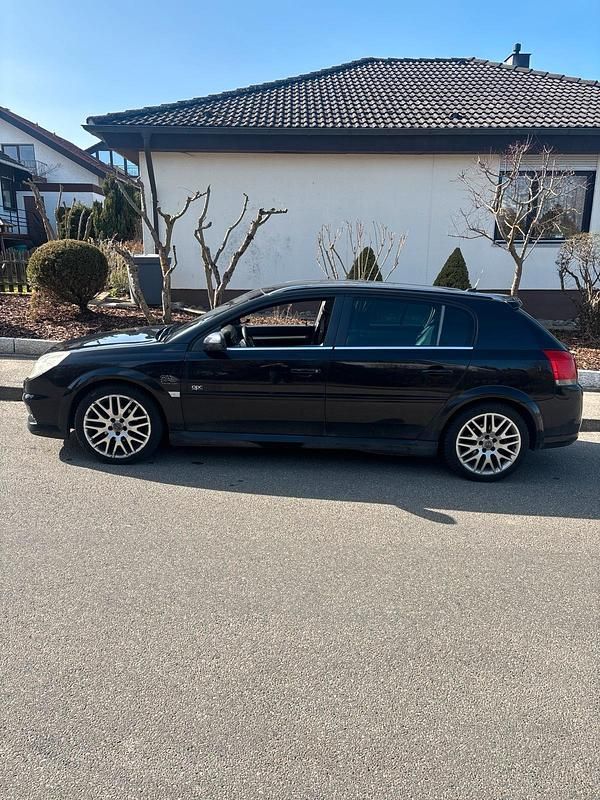 Gebraucht Opel Signum 150 PS (110 kW) 2007 Schwarz Kleinwagen