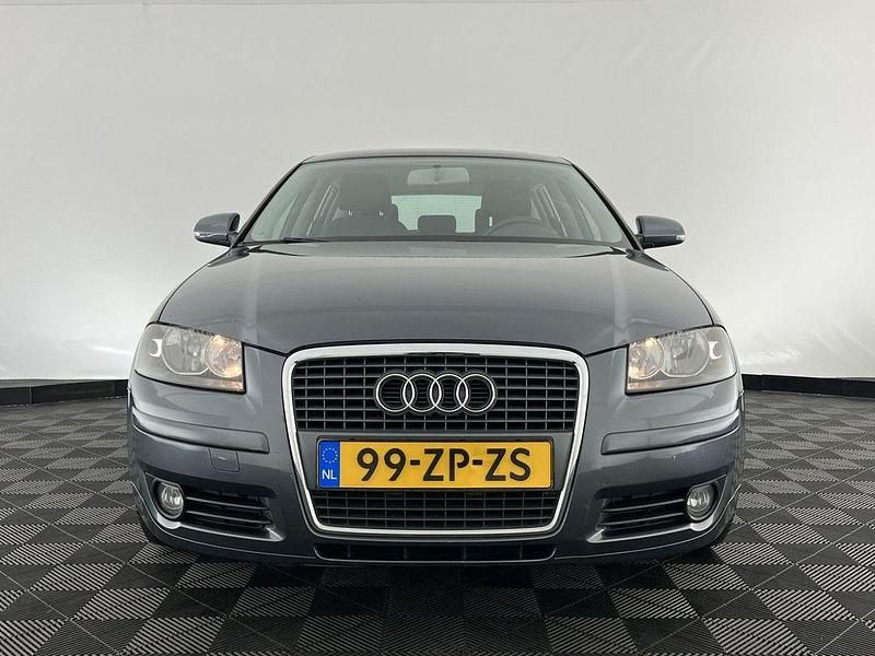 Gebraucht Audi A3 Attraction 126 PS (92 kW) 2008 Grau Limousine
