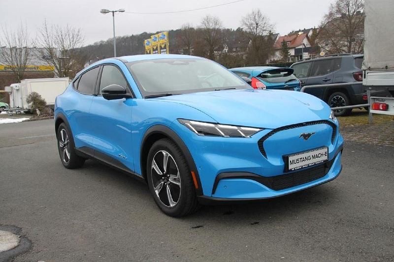 Gebraucht Ford Mustang Mach-E Basis 197 kW (269 PS) 2024 Grabber blue metallic SUV