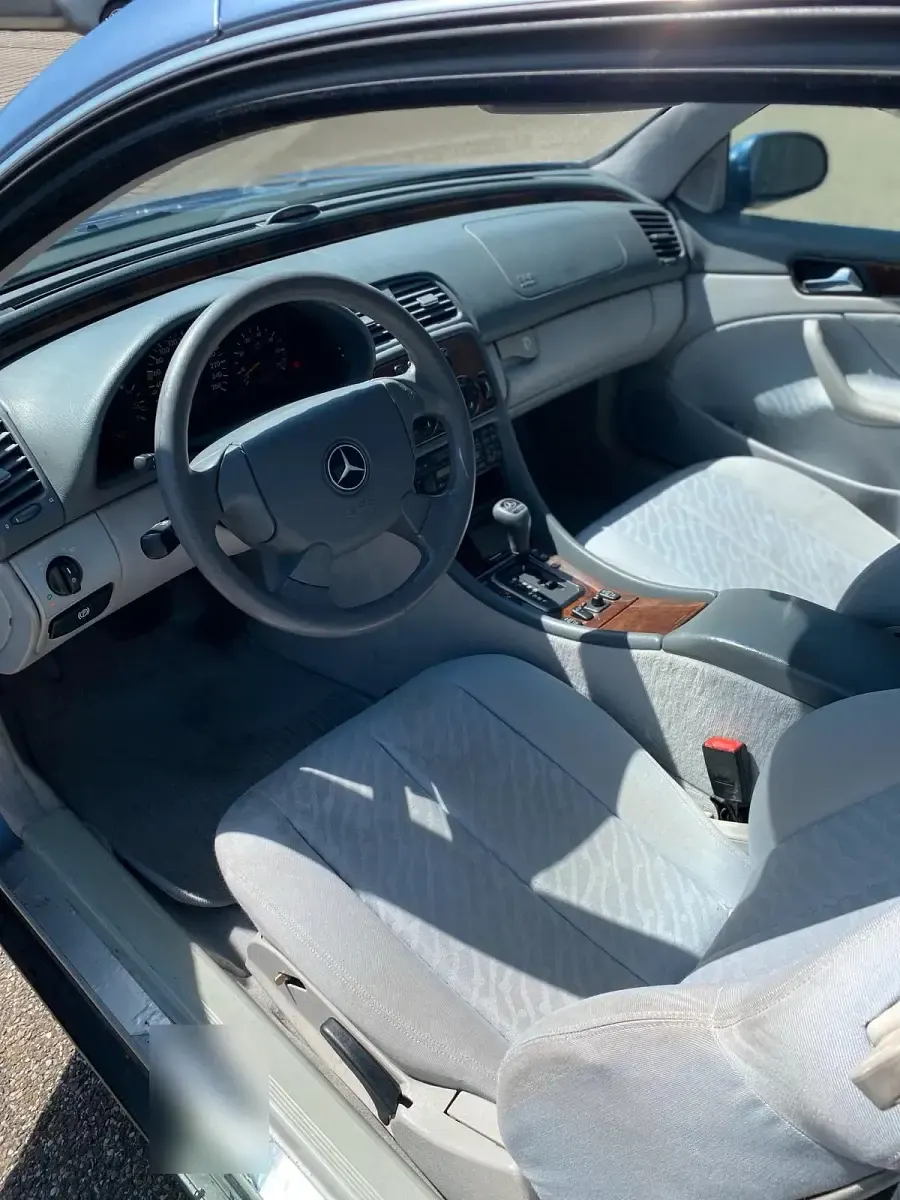 Gebraucht Mercedes CLK230 193 PS (141 kW) 1997 Violet Coupé