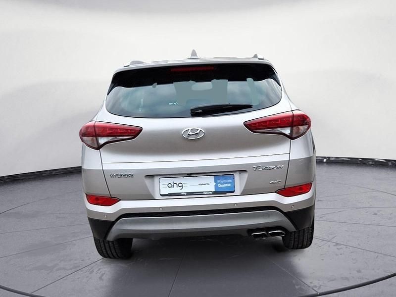 Gebraucht Hyundai Tucson Style 177 PS (130 kW) 2016 Weiß SUV