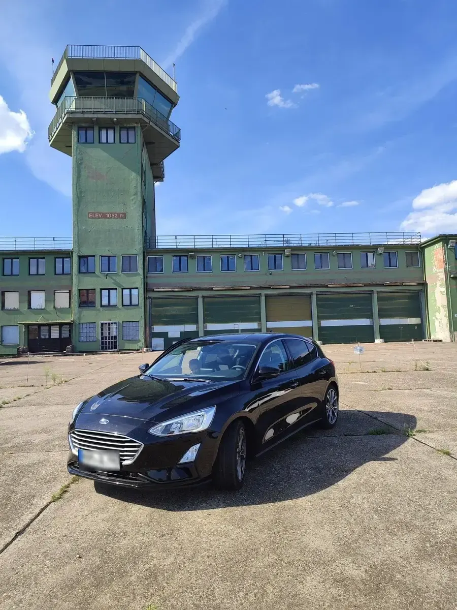 Gebraucht Ford Focus 150 PS (110 kW) 2019 Schwarz Limousine