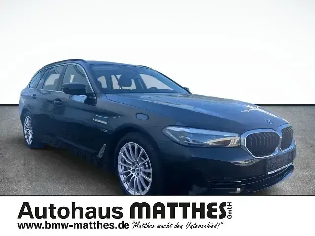 Gebraucht BMW 530e Sport Line 184 PS (135 kW) 2021 Schwarz Kombi