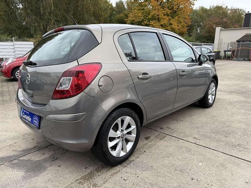 Gebraucht Opel Corsa Energy 87 PS (63 kW) 2014 Muskatgrau/muskat braun(m2) Kleinwagen