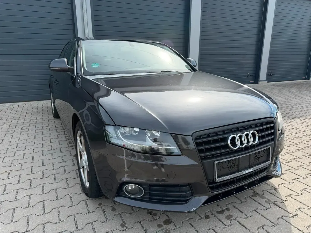 Używany Audi A4 143 KM (105 kW) 2010 Szary Sedan/Limuzyna