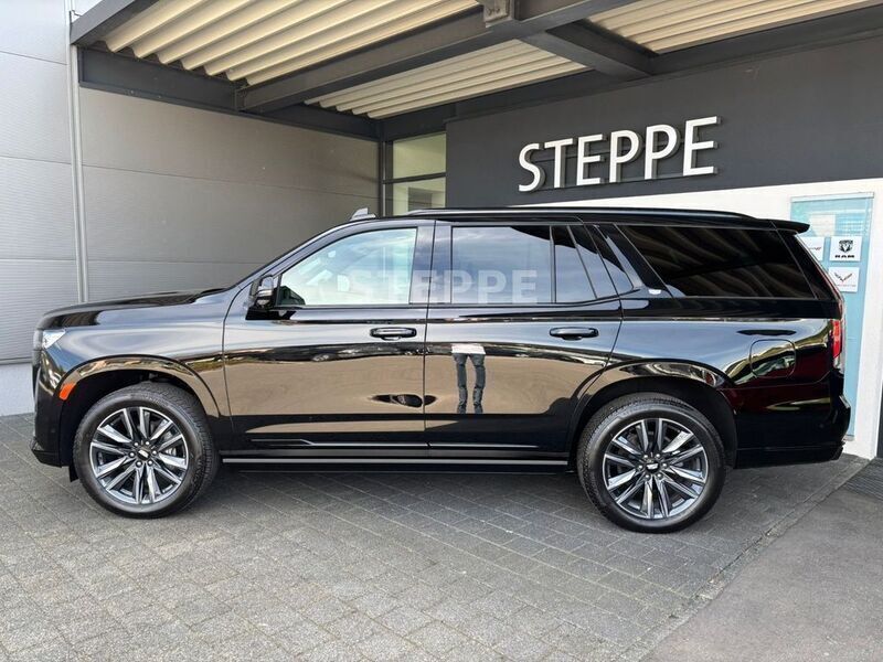 Neu Cadillac Escalade 426 PS (313 kW) 2025 Schwarz SUV