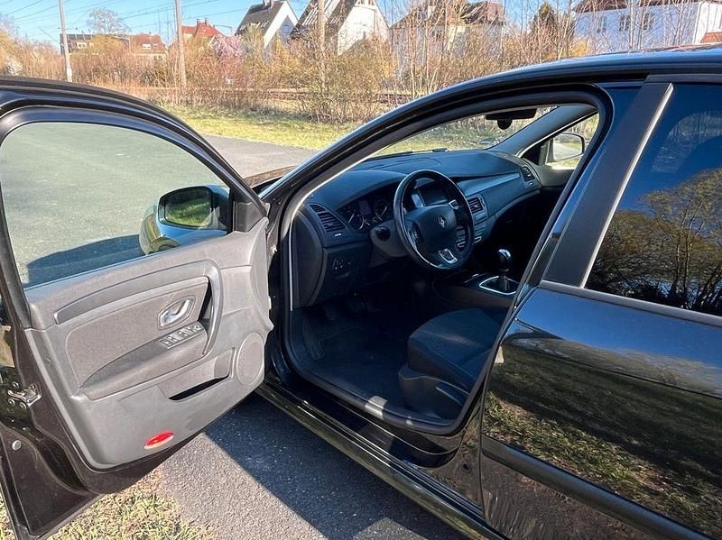 Gebraucht Renault Laguna III 140 PS (102 kW) 2008 Schwarz Limousine