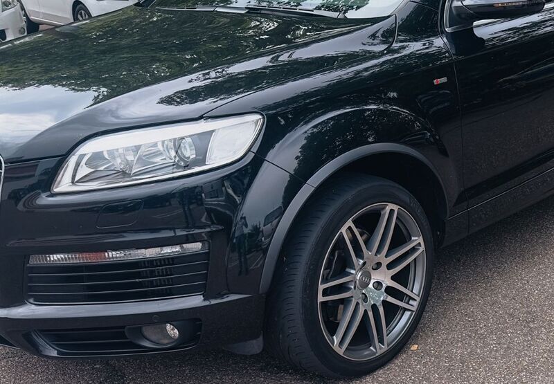 Schwarz Gebraucht 2007 Audi Q7 Sport SUV | 10.000 € (Etwas zu teuer) - Bild 1/4