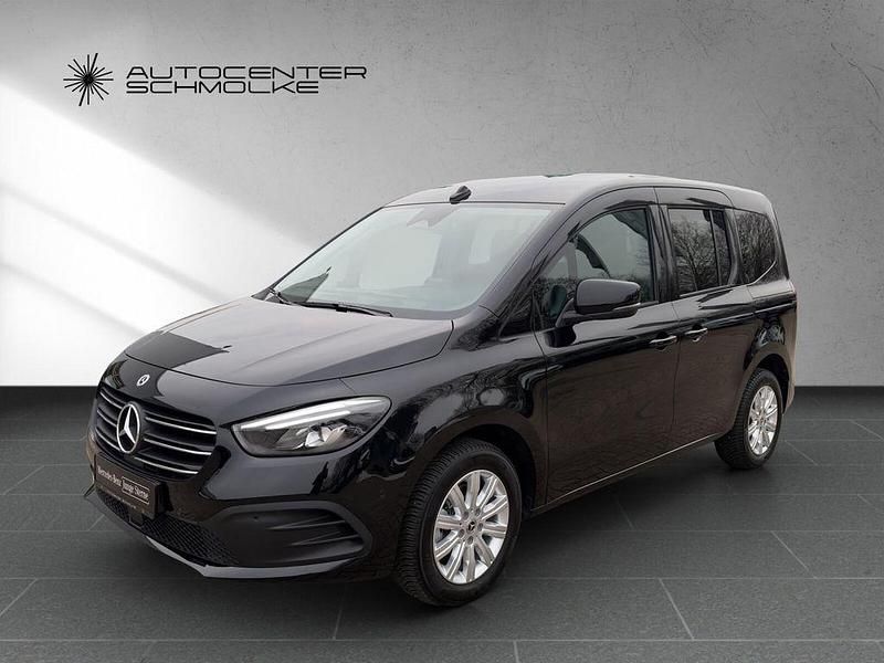 Gebraucht Mercedes T180 Progressive 131 PS (96 kW) 2025 Loparitschwarz Van / Kleinbus