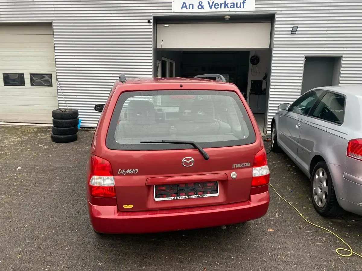 Brugt Mazda Demio 63 HK (46 kW) 2000 Rød Hatchback