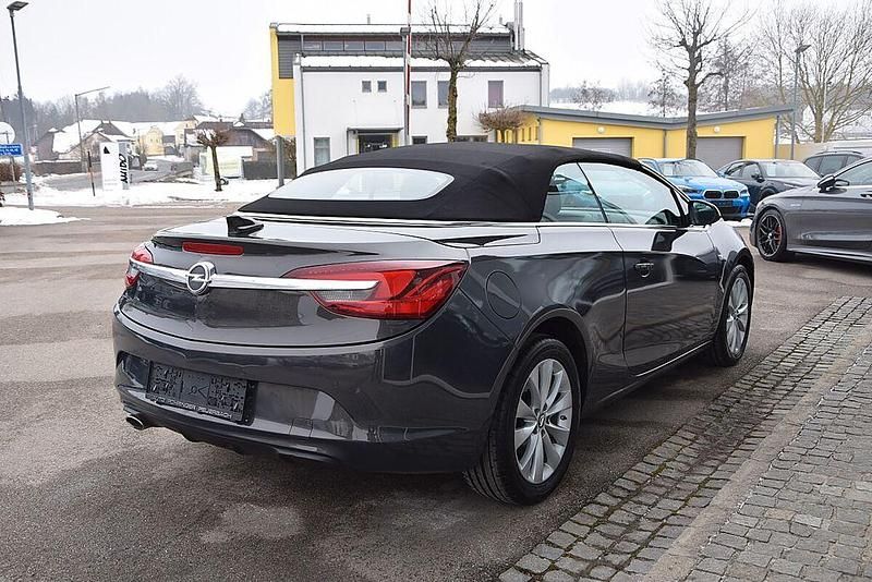 Gebraucht Opel Cascada Edition 170 PS (125 kW) 2016 Grau Cabrio